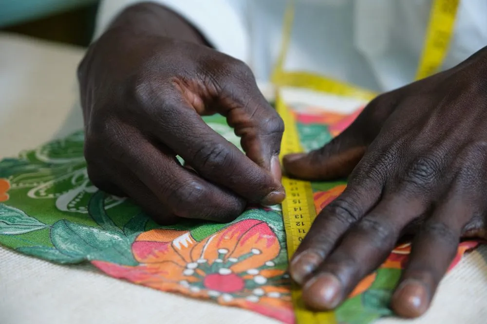 tailor measuring fabric
